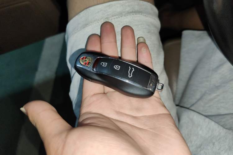 Used Porsche Macan 2021 Macan 2.0T Vehicle Key