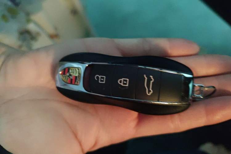 Used Porsche Macan 2021 Macan S 3.0T Vehicle Key