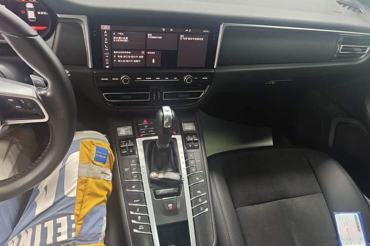 Used Porsche Macan 2021 Macan 2.0T Audio And AC Panel