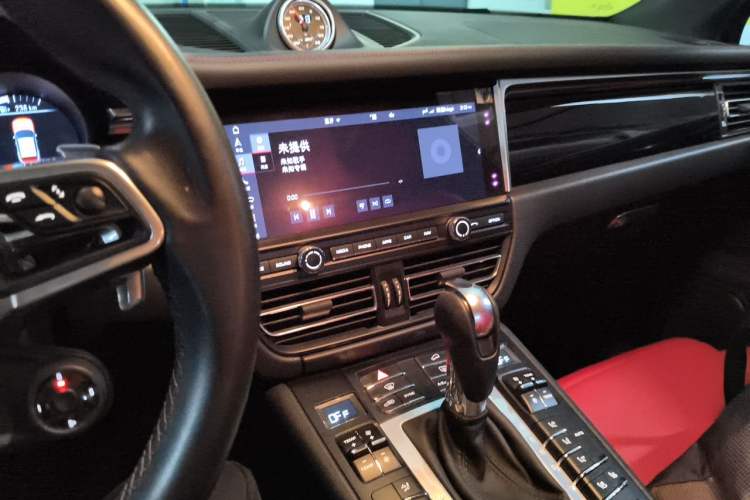 Used Porsche Macan 2021 Macan S 3.0T Audio And AC Panel