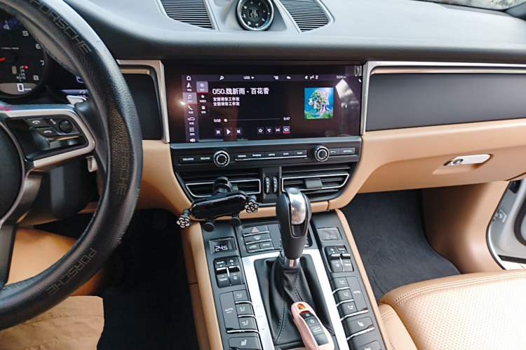 Used Porsche Macan 2021 Macan 2.0T Audio And AC Panel