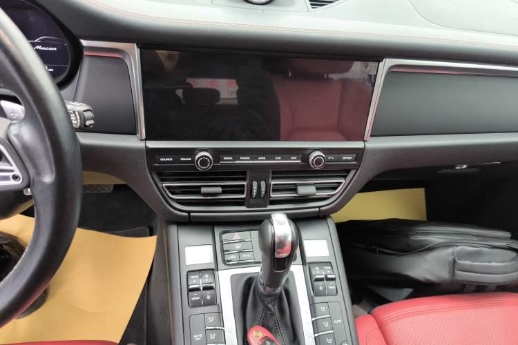 Used Porsche Macan 2021 Macan 2.0T Audio And AC Panel