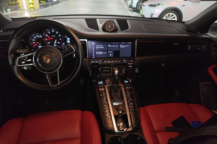 Used Porsche Macan 2021 Macan 2.0T Center Console