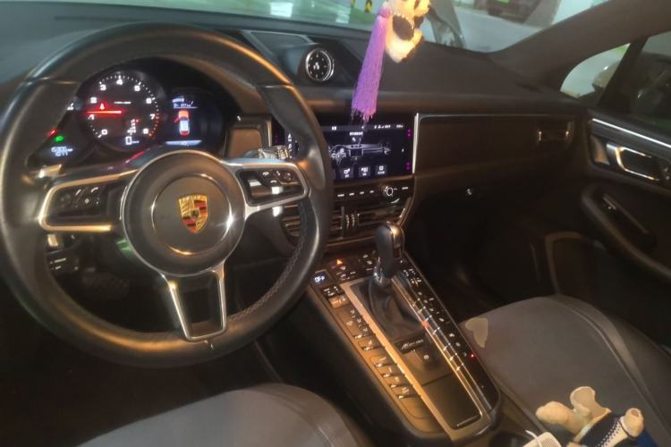 Used Porsche Macan 2021 Macan 2.0T Center Console