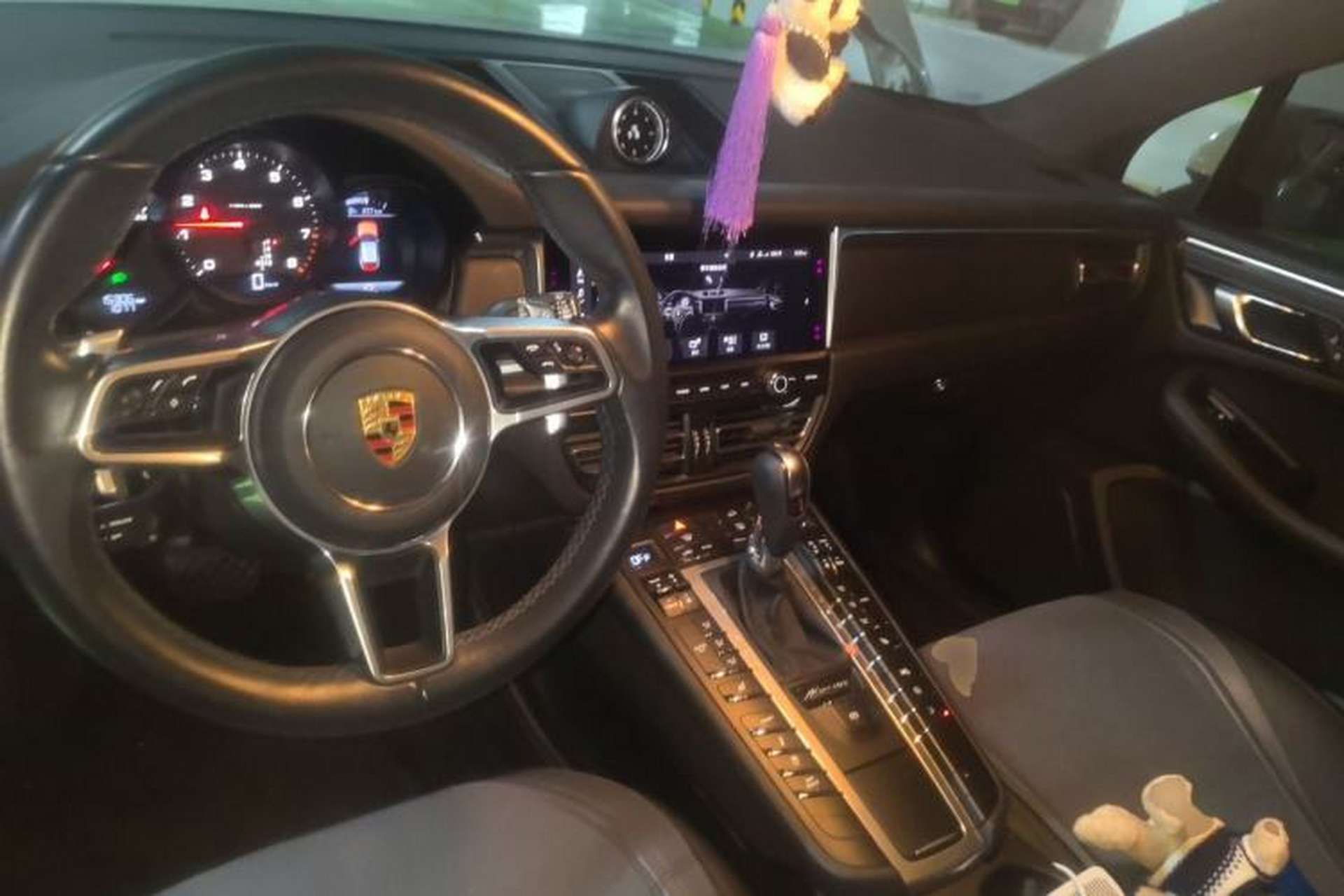 Used Porsche Macan 2021 Macan 2.0T Center Console