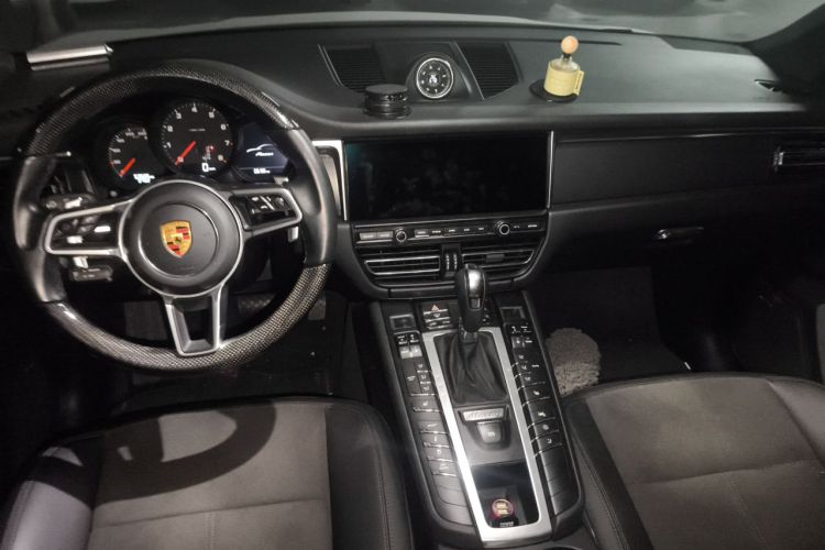 Used Porsche Macan 2021 Macan 2.0T Center Console