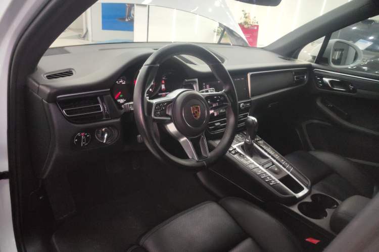 Used Porsche Macan 2021 Macan 2.0T Center Console