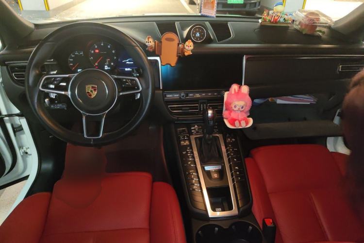 Used Porsche Macan 2021 Macan 2.0T Center Console