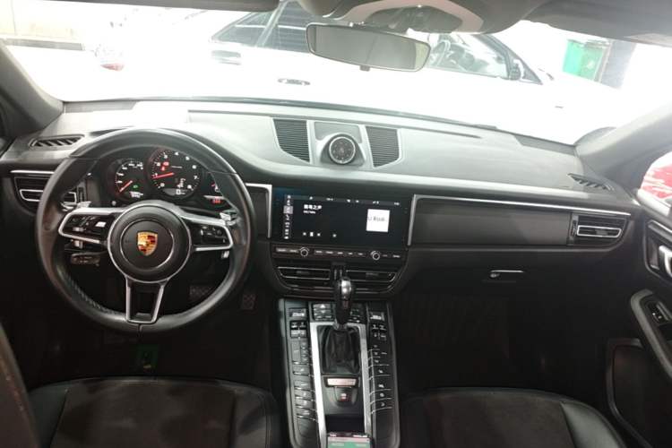 Used Porsche Macan 2021 Macan 2.0T Center Console