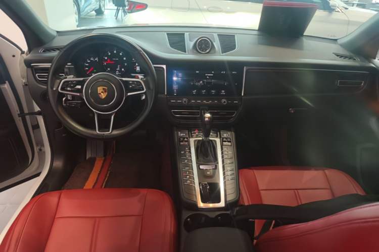 Used Porsche Macan 2021 Macan 2.0T Center Console
