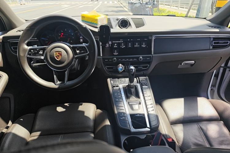 Used Porsche Macan 2021 Macan 2.0T Center Console