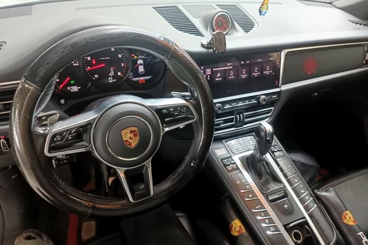 Used Porsche Macan 2021 Macan 2.0T Center Console