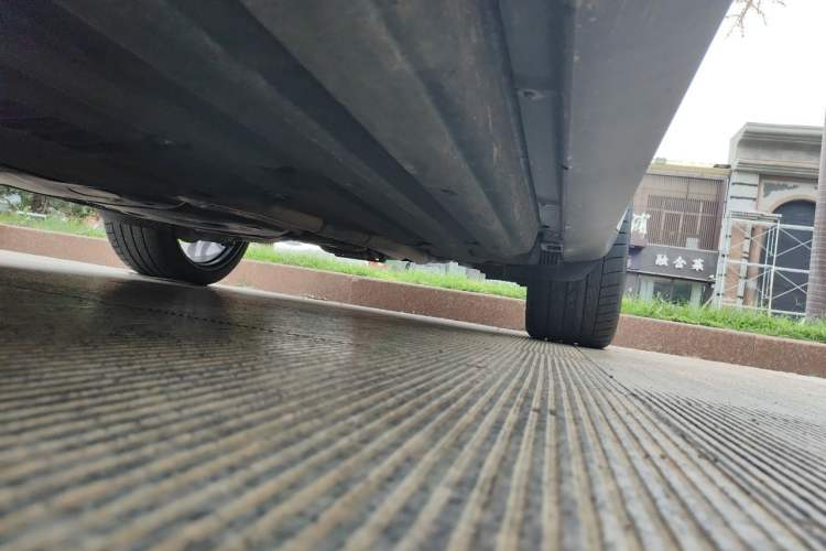Used Porsche Macan 2021 Macan 2.0T Chassis Front Left