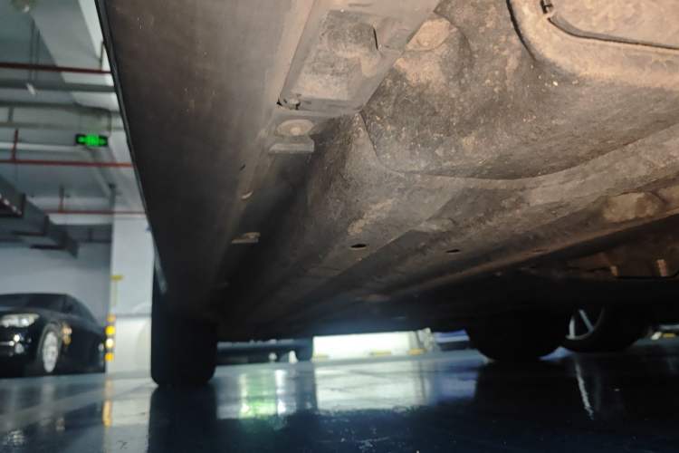 Used Porsche Macan 2021 Macan 2.0T Chassis Rear Left