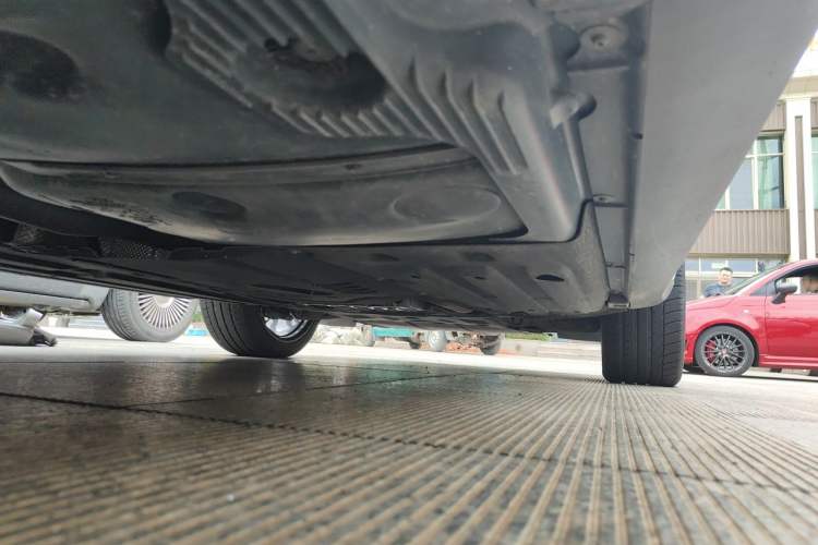 Used Porsche Macan 2021 Macan 2.0T Chassis Rear Right