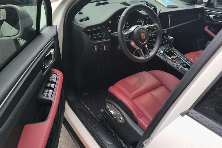 Used Porsche Macan 2021 Macan 2.0T Driver Seat