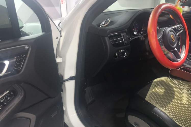 Used Porsche Macan 2021 Macan 2.0T Driver Seat