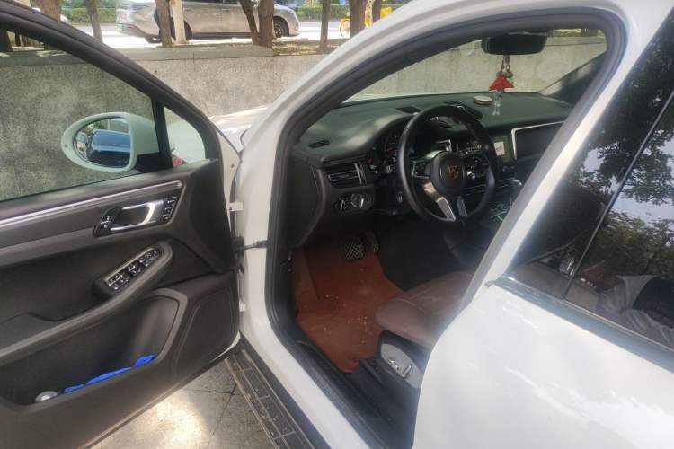 Used Porsche Macan 2021 Macan 2.0T Driver Seat