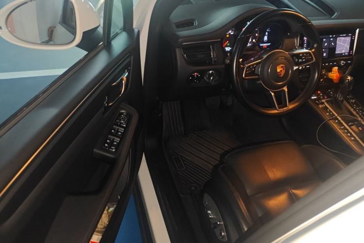 Used Porsche Macan 2021 Macan 2.0T Driver Seat