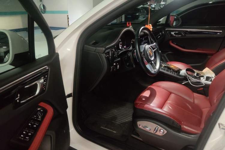 Used Porsche Macan 2021 Macan 2.0T Driver Seat
