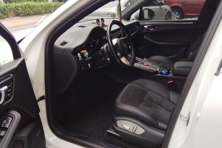 Used Porsche Macan 2021 Macan 2.0T Driver Seat
