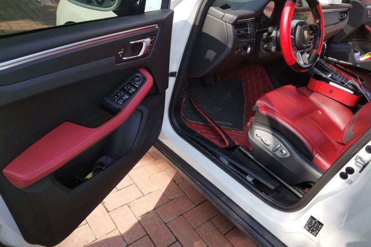Used Porsche Macan 2021 Macan 2.0T Driver Seat