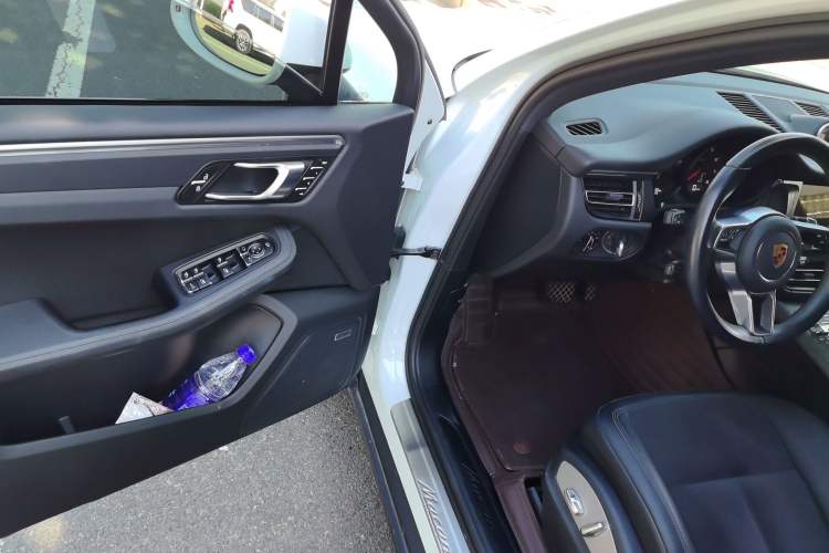 Used Porsche Macan 2021 Macan 2.0T Driver Seat