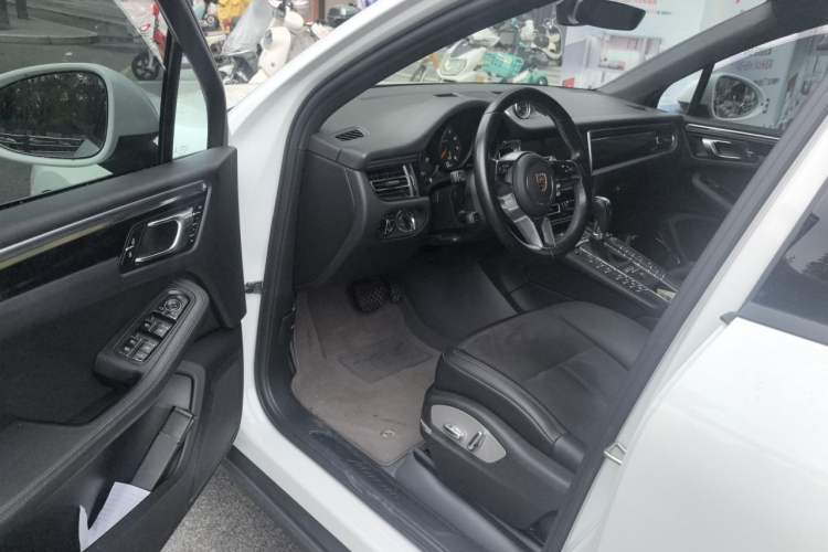 Used Porsche Macan 2021 Macan 2.0T Driver Seat