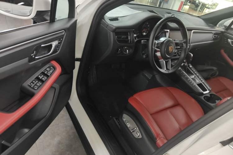 Used Porsche Macan 2021 Macan 2.0T Driver Seat