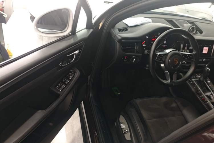 Used Porsche Macan 2021 Macan 2.0T Driver Seat