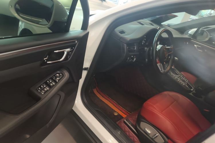Used Porsche Macan 2021 Macan 2.0T Driver Seat