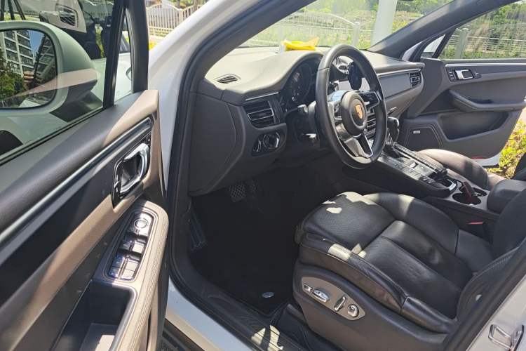Used Porsche Macan 2021 Macan 2.0T Driver Seat