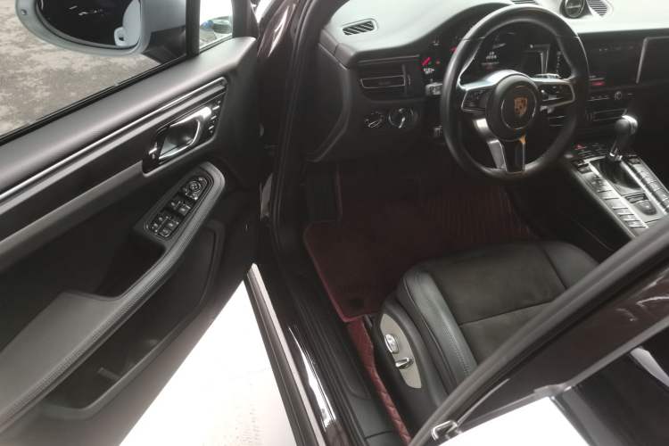 Used Porsche Macan 2021 Macan 2.0T Driver Seat