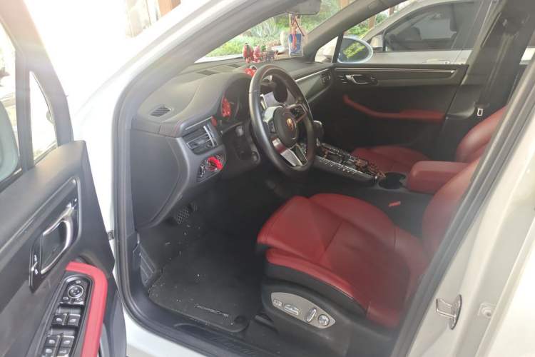 Used Porsche Macan 2021 Macan 2.0T Driver Seat