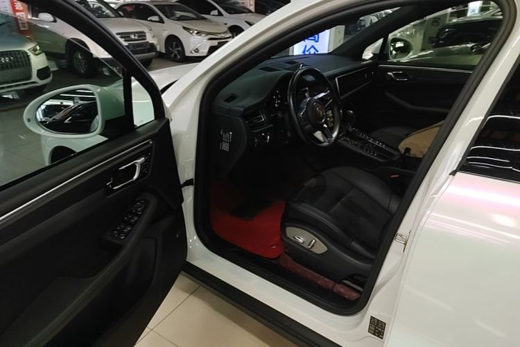 Used Porsche Macan 2021 Macan 2.0T Driver Seat