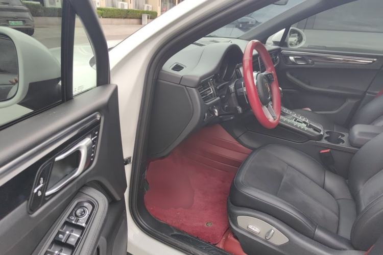 Used Porsche Macan 2021 Macan 2.0T Driver Seat