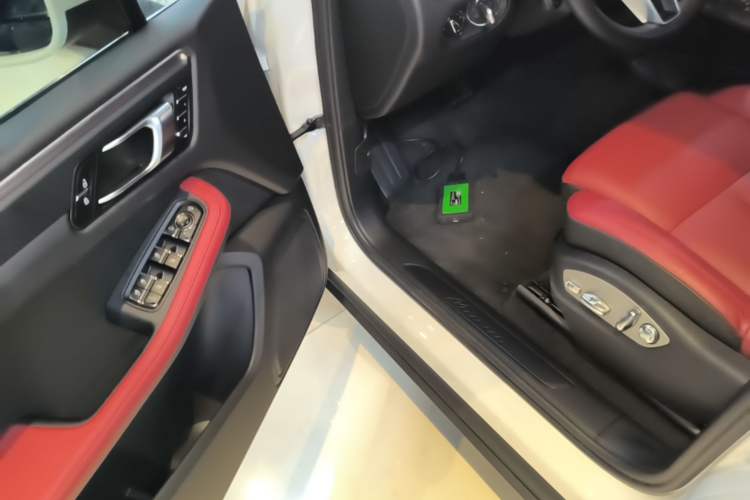 Used Porsche Macan 2021 Macan 2.0T Driver Seat