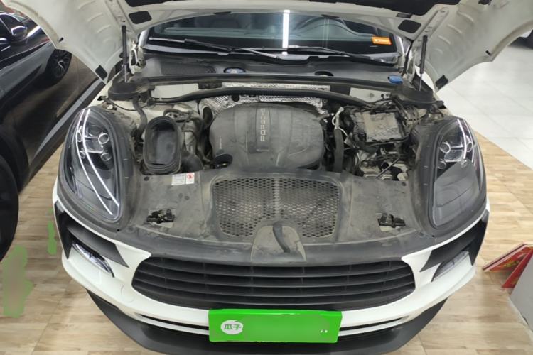 Used Porsche Macan 2021 Macan 2.0T Engine Bay