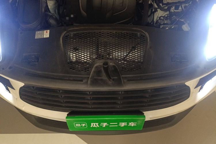 Used Porsche Macan 2021 Macan 2.0T Engine Bay