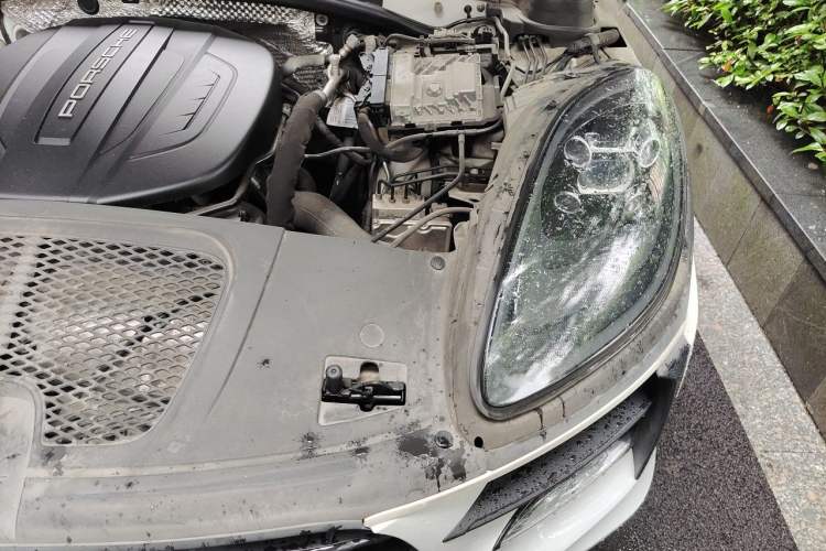Used Porsche Macan 2021 Macan 2.0T Engine Bay Left