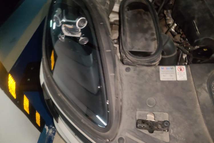 Used Porsche Macan 2021 Macan 2.0T Engine Bay Right