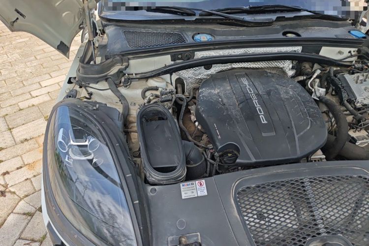 Used Porsche Macan 2021 Macan 2.0T Engine Bay Right