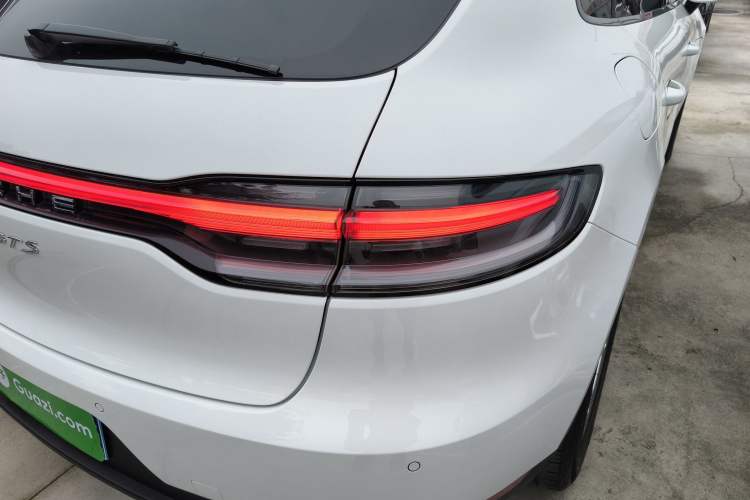 Used Porsche Macan 2021 Macan 2.0T Exterior 1