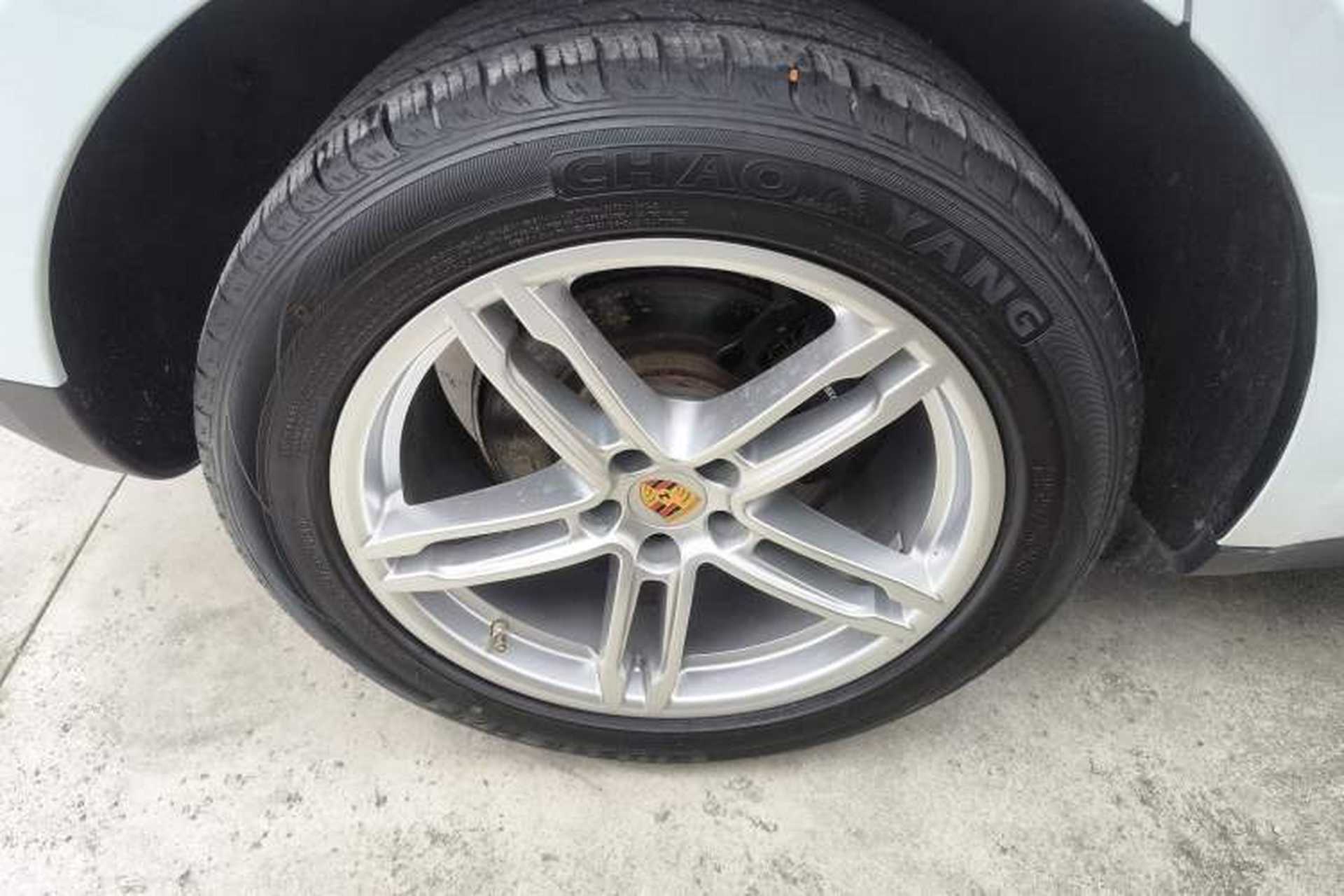 Used Porsche Macan 2021 Macan 2.0T Exterior 3