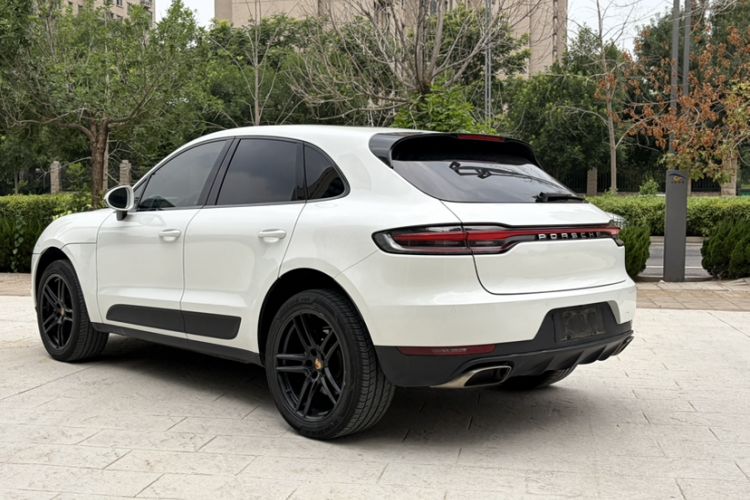 Used Porsche Macan 2021 Macan 2.0T Exterior 3