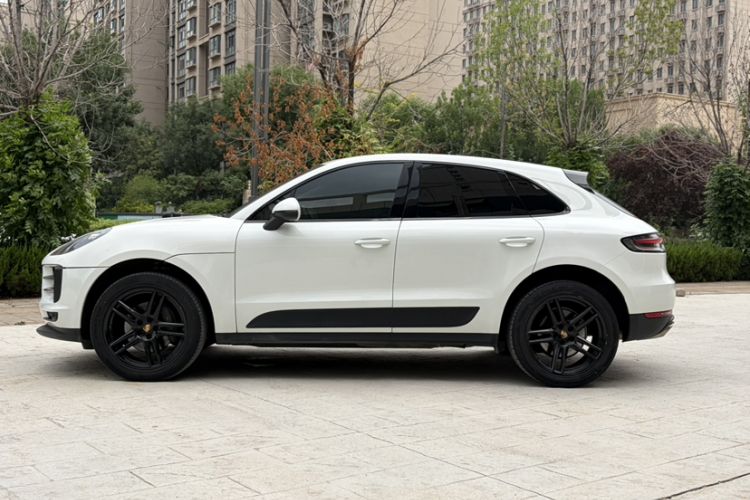Used Porsche Macan 2021 Macan 2.0T Exterior 4