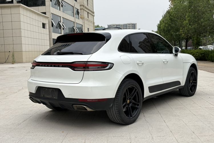 Used Porsche Macan 2021 Macan 2.0T Exterior 6