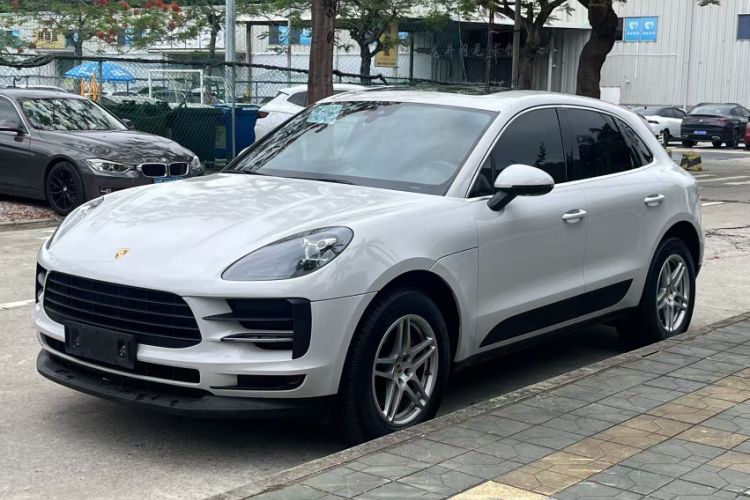 Used Porsche Macan 2021 Macan 2.0T Exterior 7