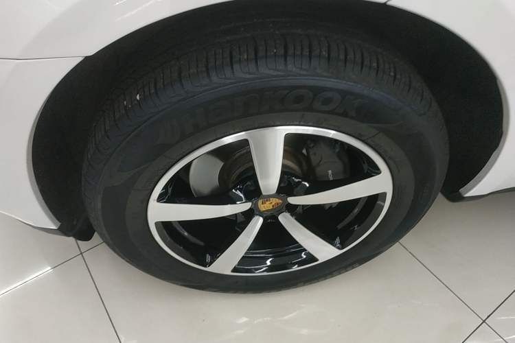Used Porsche Macan 2021 Macan 2.0T Exterior 7