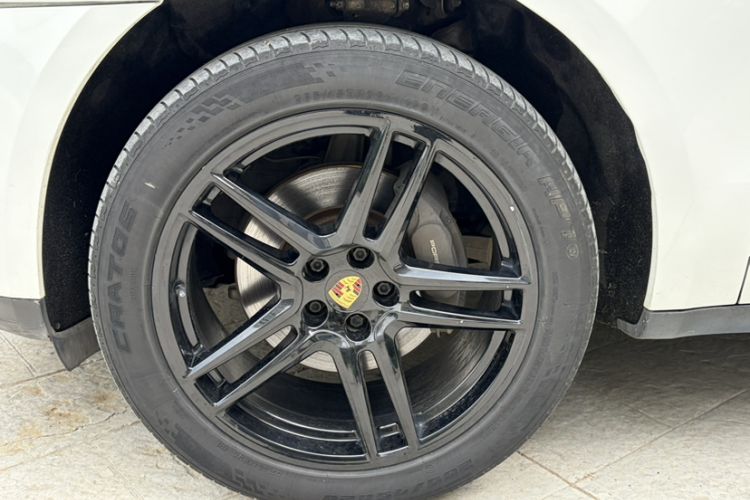 Used Porsche Macan 2021 Macan 2.0T Exterior 7